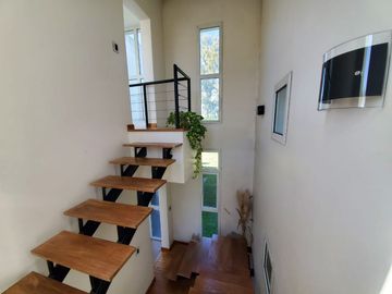 Venta Casa 5 amb. Bº Cerrado Santa Ana Fco.Alvarez