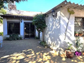 Casa 4 amb/Jardín/cocheras. Única! Caseros