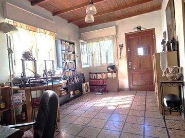Casa 4 amb/Jardín/cocheras. Única! Caseros