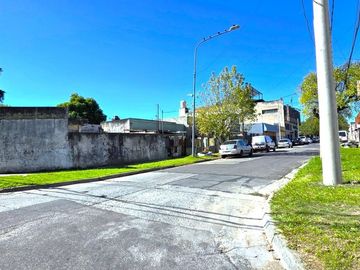 Casa 4 amb/Jardín/cocheras. Única! Caseros