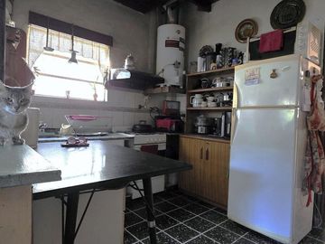 Casa 4 amb/Jardín/cocheras. Única! Caseros