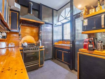 VENTA SEMIPISO 4 AMB  COCHERA EXCELENTE UBICACION