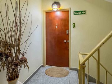 VENTA SEMIPISO 4 AMB  COCHERA EXCELENTE UBICACION