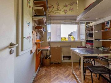 VENTA SEMIPISO 4 AMB  COCHERA EXCELENTE UBICACION