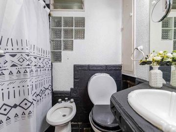 VENTA SEMIPISO 4 AMB  COCHERA EXCELENTE UBICACION