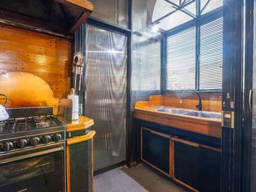 VENTA SEMIPISO 4 AMB  COCHERA EXCELENTE UBICACION