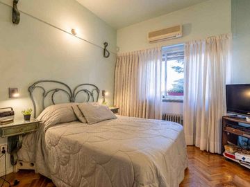 VENTA SEMIPISO 4 AMB  COCHERA EXCELENTE UBICACION