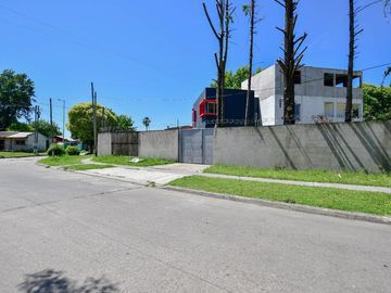 Casa 2 dormi c/ lavadero cochera jardin
