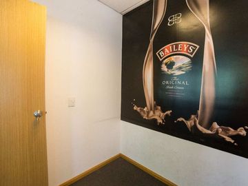 OFICINAS 960 m2 PLANTA LIBRE   OLIVOS 18 cocheras