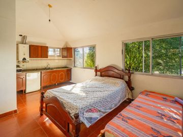 VENTA CASA+ DPTO+ PILETA VILLA PARQUE SIQUIMAN CBA