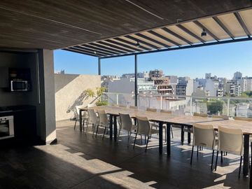 Venta Monoambiente Divisible frente balcon