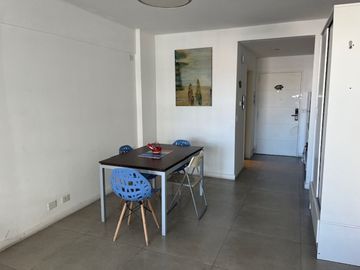 Venta Monoambiente Divisible frente balcon