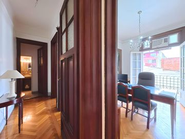 Venta 5 ambientes de categoría edificio histórico