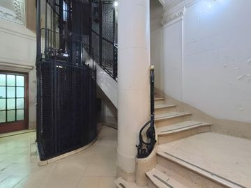 Venta 5 ambientes de categoría edificio histórico