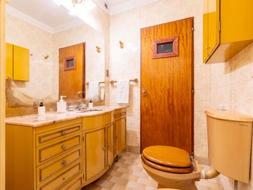 CASA 5 AMBIENTES EN VENTA EN CASEROS OPORTUNIDAD