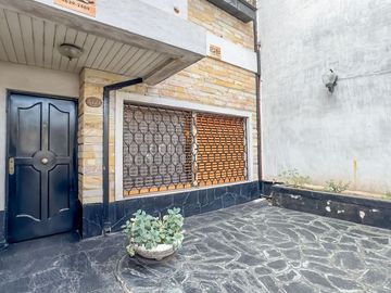 CASA 5 AMBIENTES EN VENTA EN CASEROS OPORTUNIDAD