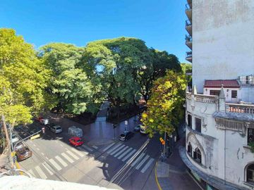 PH EN BLOCK 6 DPTOS 2 OFICINAS-1° Y 2° PISO FLORES