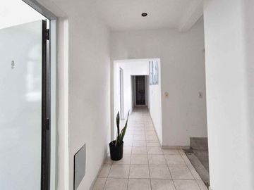 PH EN BLOCK 6 DPTOS 2 OFICINAS-1° Y 2° PISO FLORES