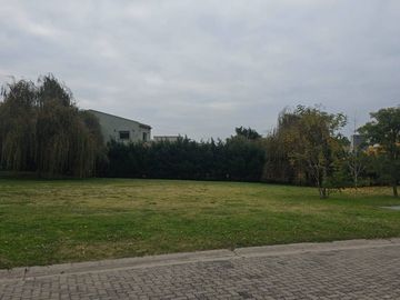 LOTE EN VENTA EN BARRIO VALDEVEZ INTERNO