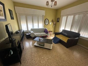 CASA 5 AMBIENTES VENTA LLAVALLOL LOMAS DE ZAMORA