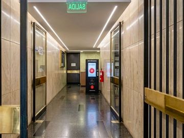 Venta Oficina al Frente ,buena ubicación !!!
