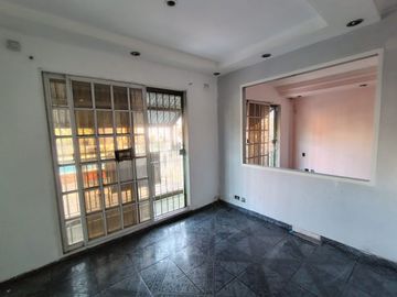 VENTA BLOQUE GALPON +LOCALES+VIVIENDA MERLO