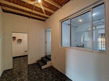 VENTA BLOQUE GALPON +LOCALES+VIVIENDA MERLO
