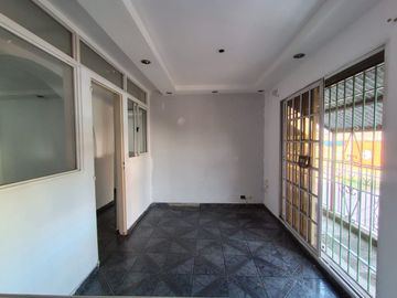 VENTA BLOQUE GALPON +LOCALES+VIVIENDA MERLO