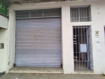 VENTA BLOQUE GALPON +LOCALES+VIVIENDA MERLO