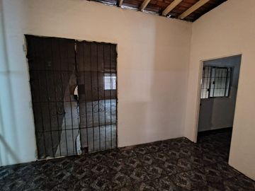 VENTA BLOQUE GALPON +LOCALES+VIVIENDA MERLO