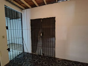 VENTA BLOQUE GALPON +LOCALES+VIVIENDA MERLO