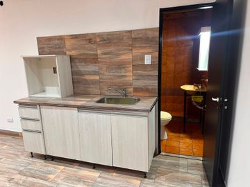 ALQUILER LOCAL COMERCIAL PABLO PODESTA 55 M2