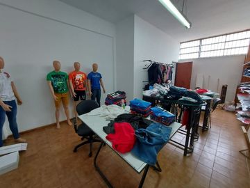 VENTA GALPON 350 m2 CON OFICINAS