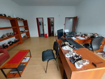 VENTA GALPON 350 m2 CON OFICINAS