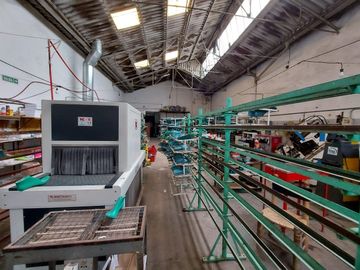 VENTA GALPON 350 m2 CON OFICINAS