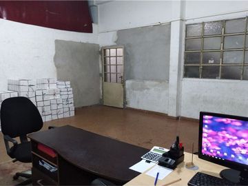 VENTA GALPON 350 m2 CON OFICINAS