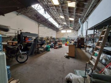 VENTA GALPON 350 m2 CON OFICINAS
