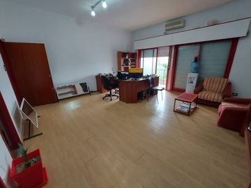 VENTA GALPON 350 m2 CON OFICINAS