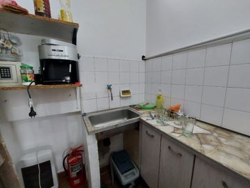 VENTA GALPON 350 m2 CON OFICINAS