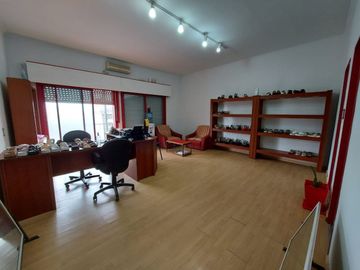 VENTA GALPON 350 m2 CON OFICINAS