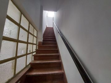 VENTA GALPON 350 m2 CON OFICINAS