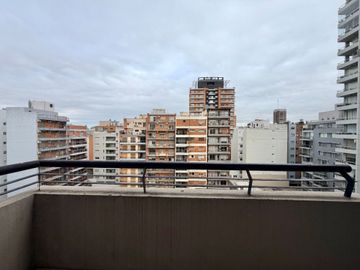 LUMINOSO DEPTO 2 AMB/45 M2/PILETA/BALCON/APTO PROF