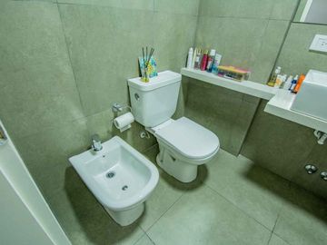 DEPTO 2 AMB AV.DIRECTORIO-4TO PISO FRENTE-BALCON