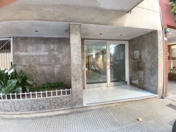 EN VENTA DOS AMBIENTES CON COCHERA PLENO PALERMO!!