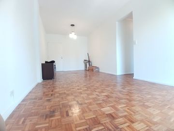 EN VENTA DOS AMBIENTES CON COCHERA PLENO PALERMO!!