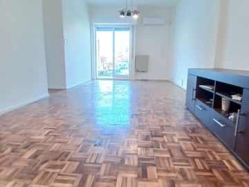 EN VENTA DOS AMBIENTES CON COCHERA PLENO PALERMO!!