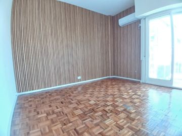 EN VENTA DOS AMBIENTES CON COCHERA PLENO PALERMO!!