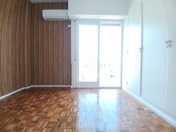 EN VENTA DOS AMBIENTES CON COCHERA PLENO PALERMO!!