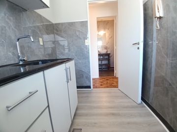 EN VENTA DOS AMBIENTES CON COCHERA PLENO PALERMO!!