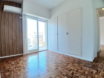 EN VENTA DOS AMBIENTES CON COCHERA PLENO PALERMO!!